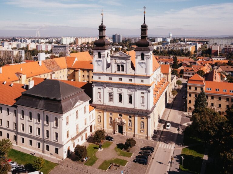 Dzieciństwo w PRL – gry, zabawki i szkoła