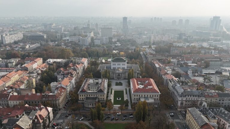 Edukacja w PRL – jak wyglądała szkoła i studia?