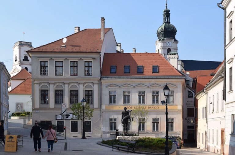 Służba zdrowia w PRL – jak wyglądała opieka medyczna?